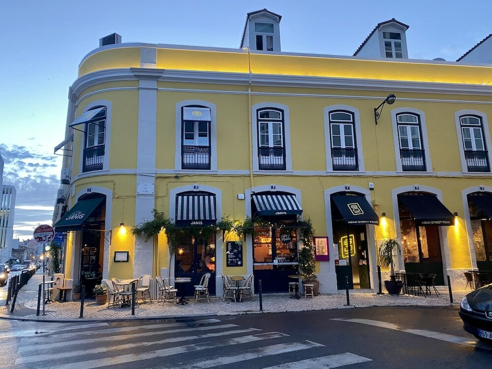 Фото Studios with Mezzanine Rua da Moeda