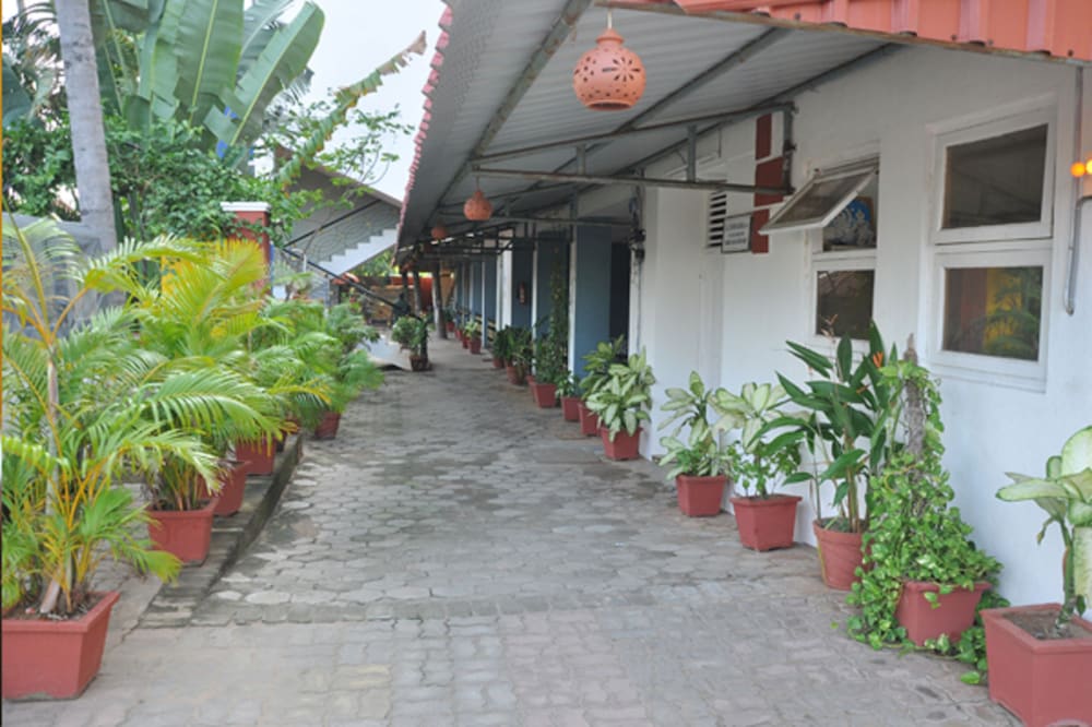 Фото Soorya Beach Resort