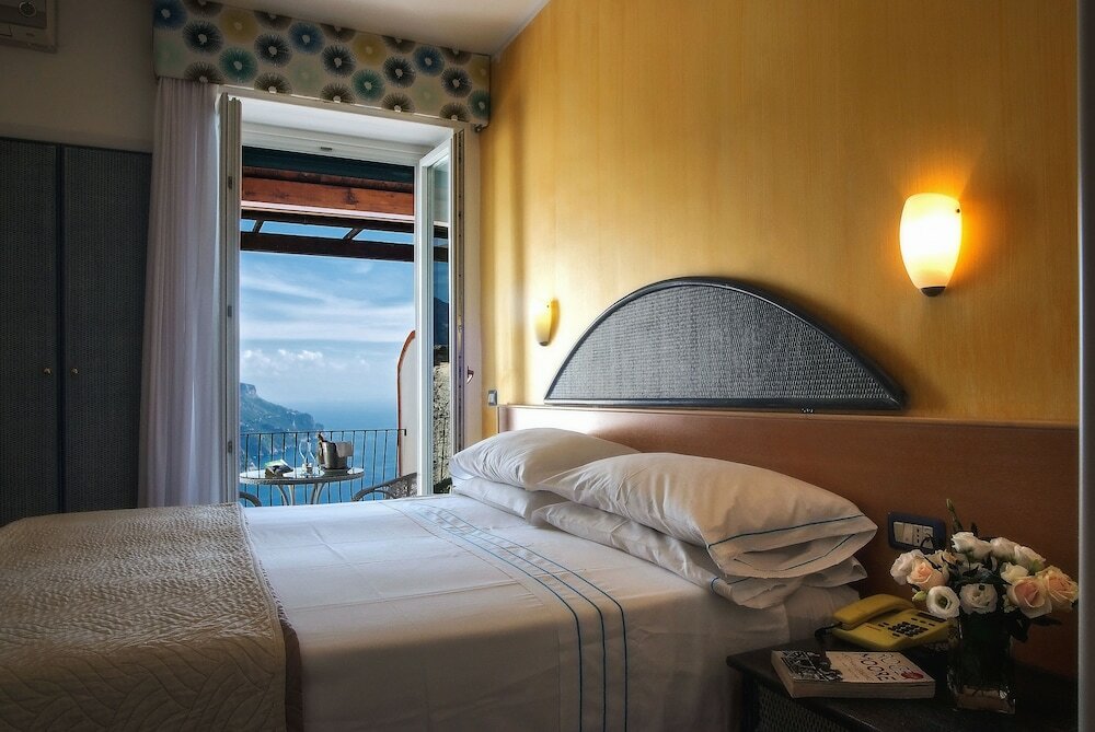 Фото Garden Hotel