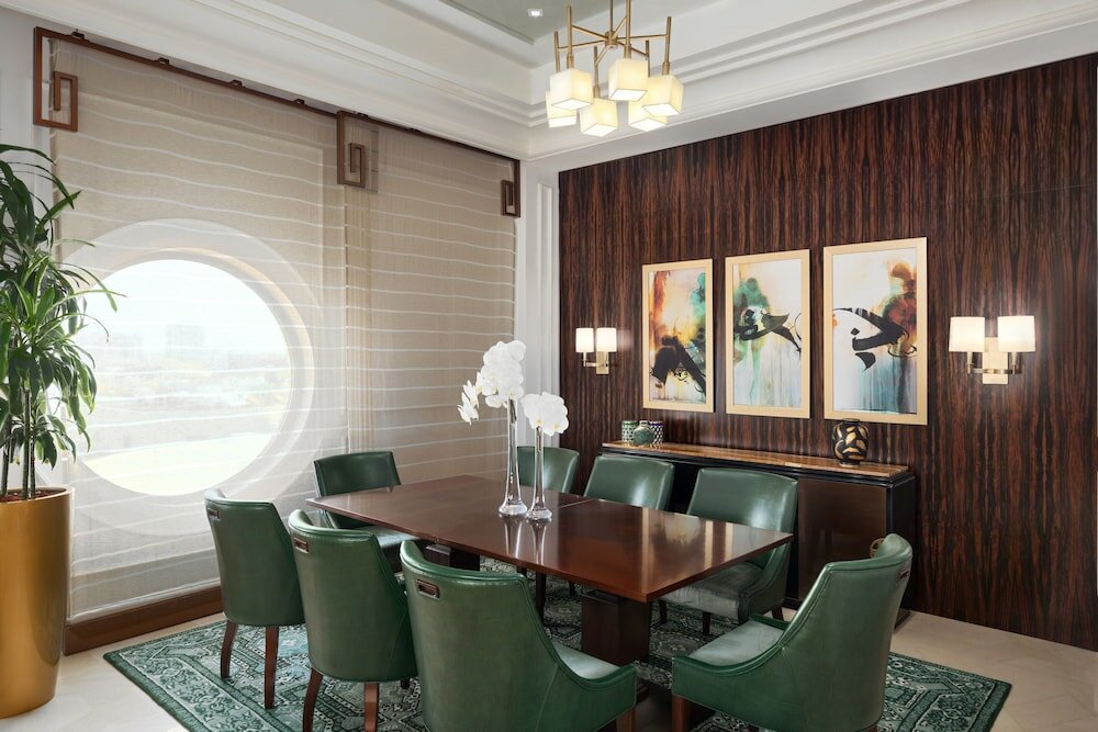 Фото The Hotel Galleria Jeddah, Curio Collection by Hilton