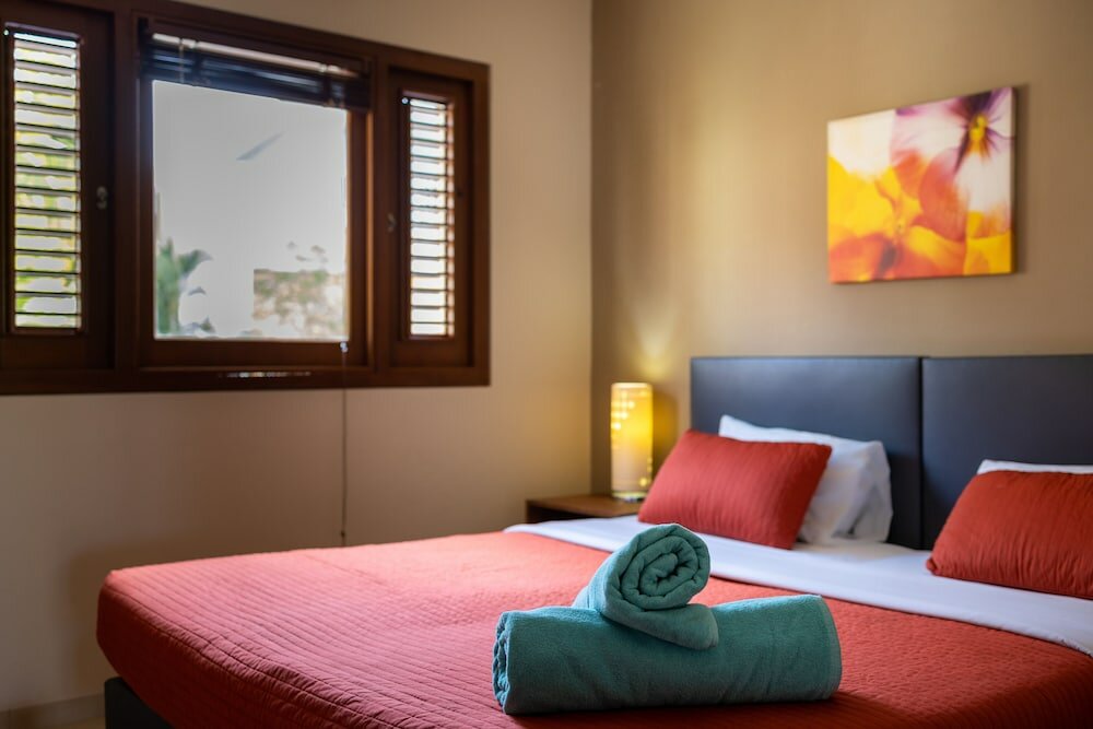 Фото La Maya Beach Spanish Water Luxury Apartment