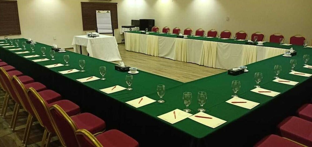 Фото Avari Xpress Faisalabad