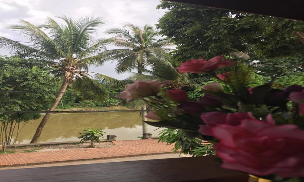 Фото Golden Lotus Namkhan View