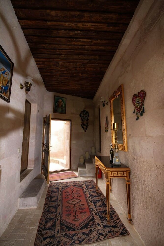 Фото Valley Inn Cave Hotel