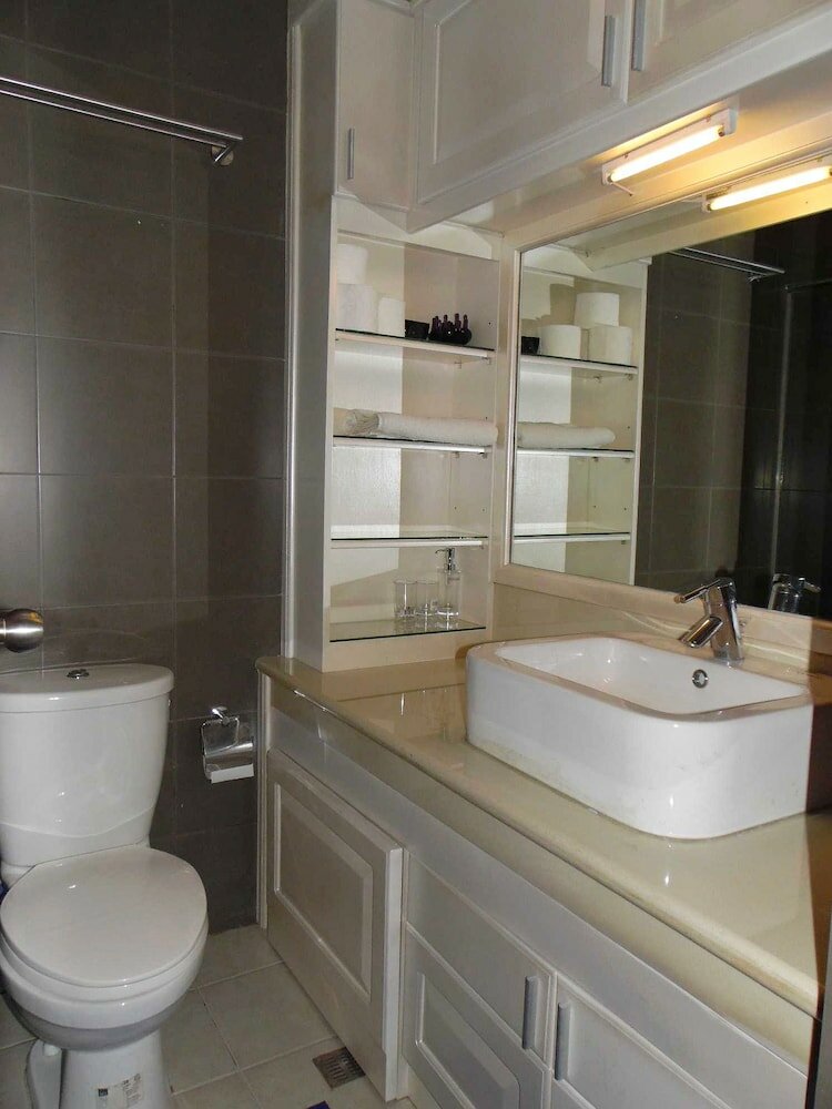 Фото La Mirada Residences