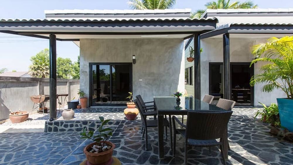 Фото The Beach House Bungalows