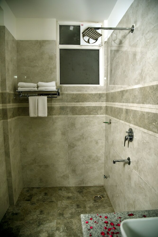 Фото Hotel Holiday Hill