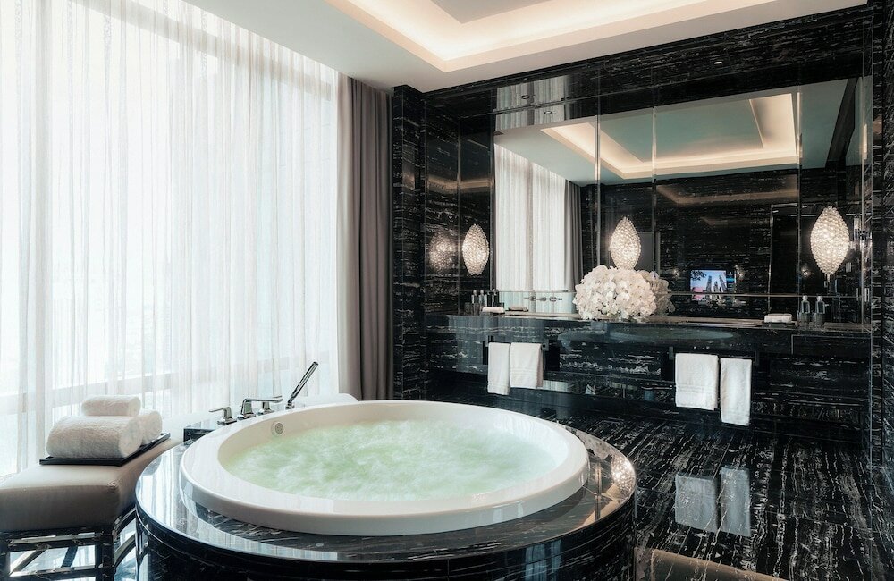 Фото Four Seasons Hotel Kuala Lumpur