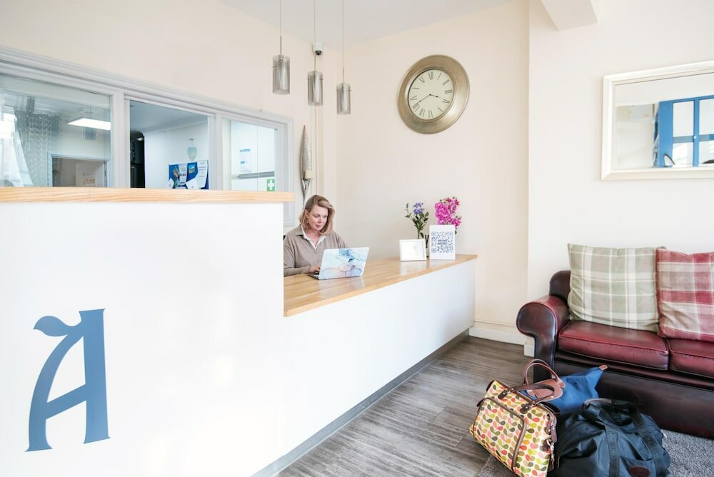 Фото Royal Ashton Hotel