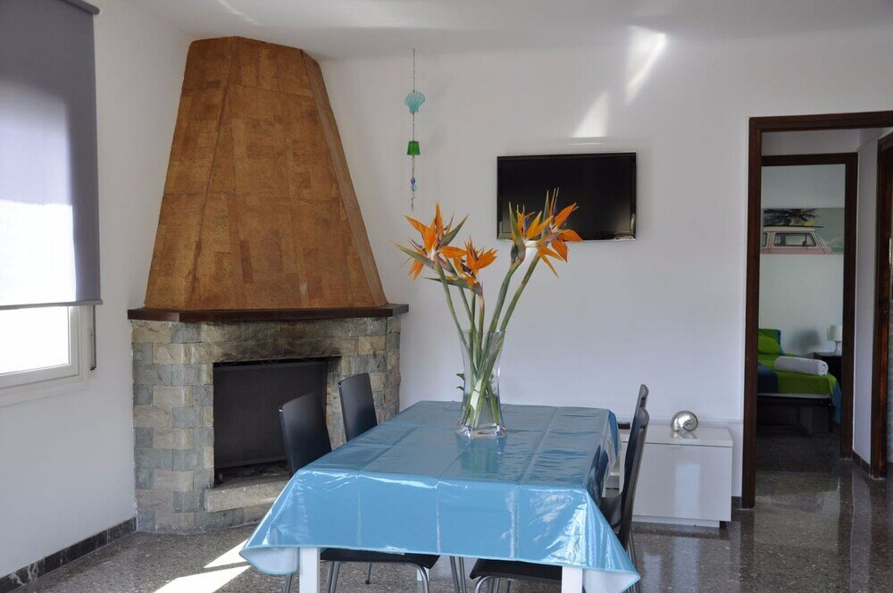 Фото Apartamentos Maniu