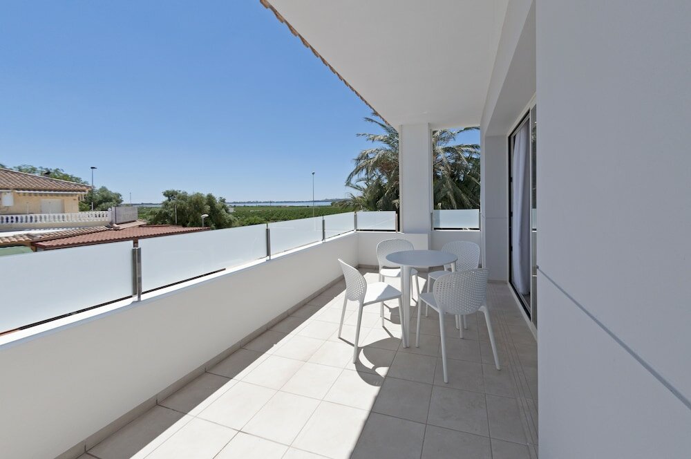 Фото Apartamentos La Laguna