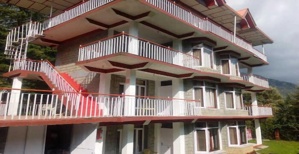 Фото Hotel Dev Cottage