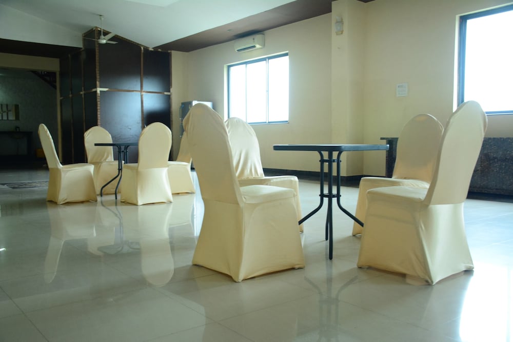 Фото Hotel Orient Palace