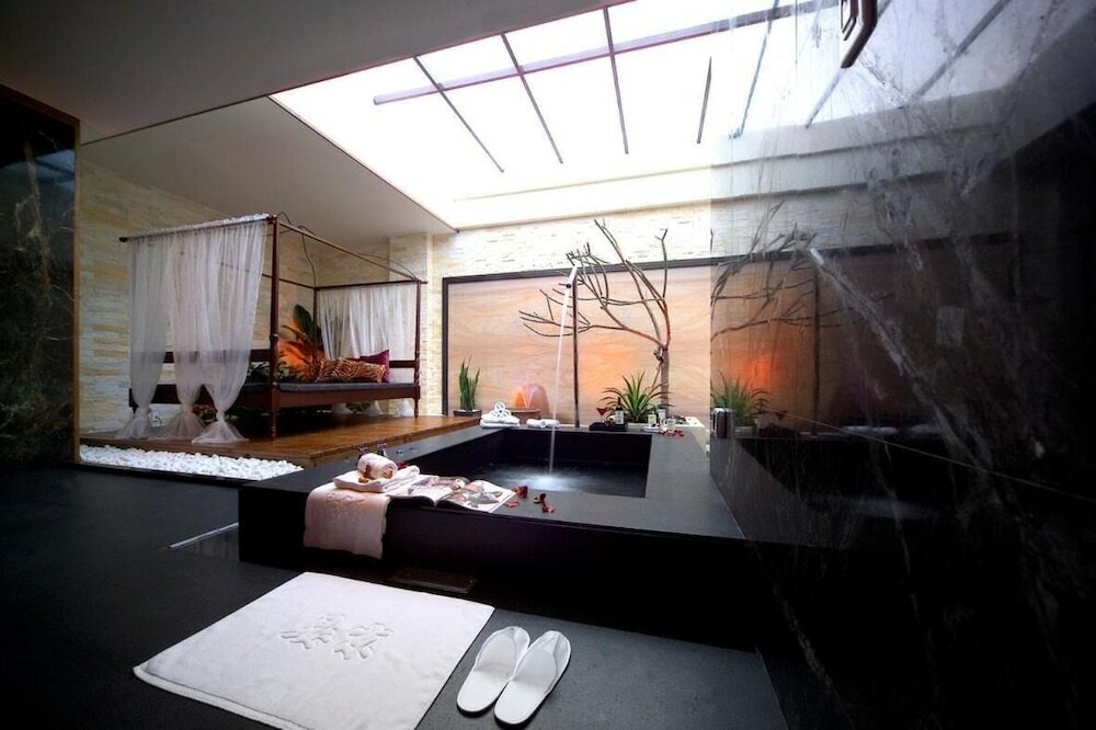 Фото Yenjim Motel