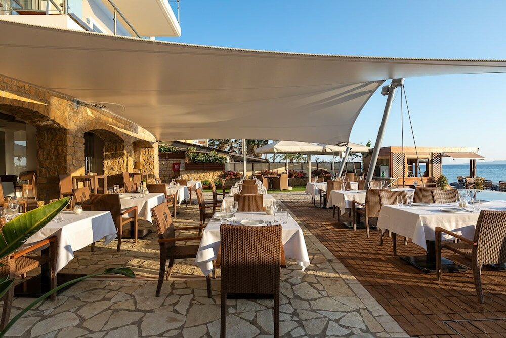 Фото Hotel Almira