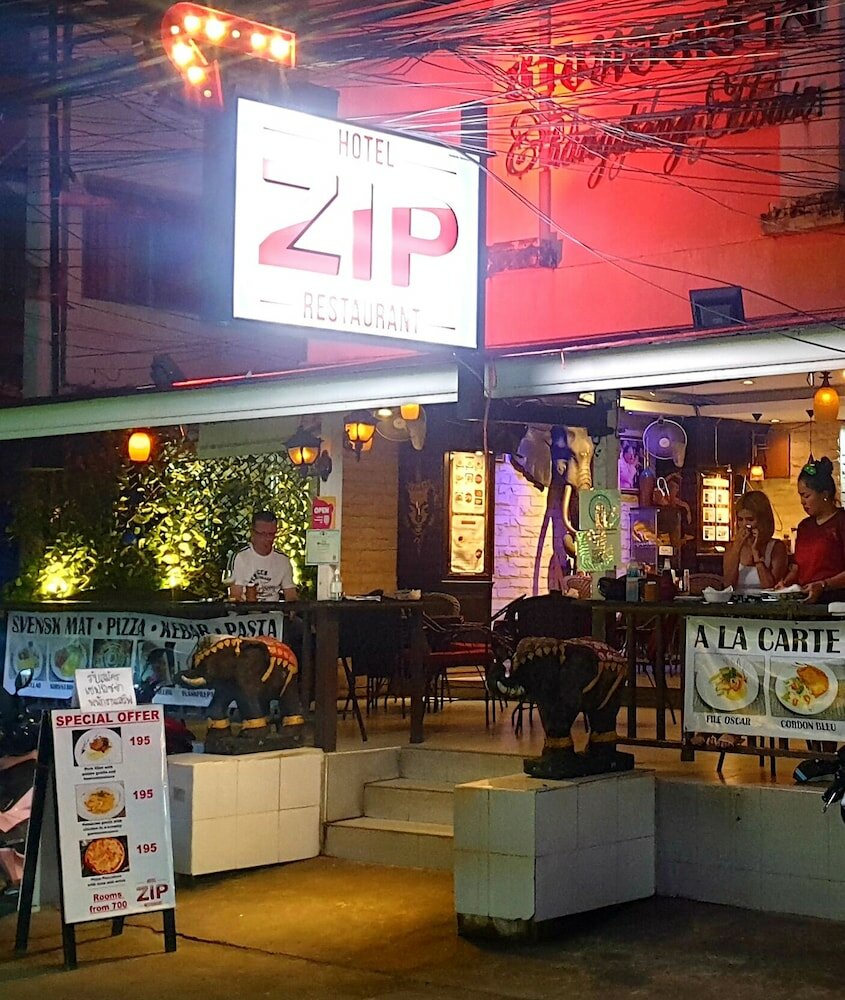Фото Zip Lounge & Apartments