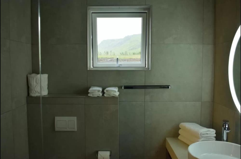 Фото Black Beach Suites