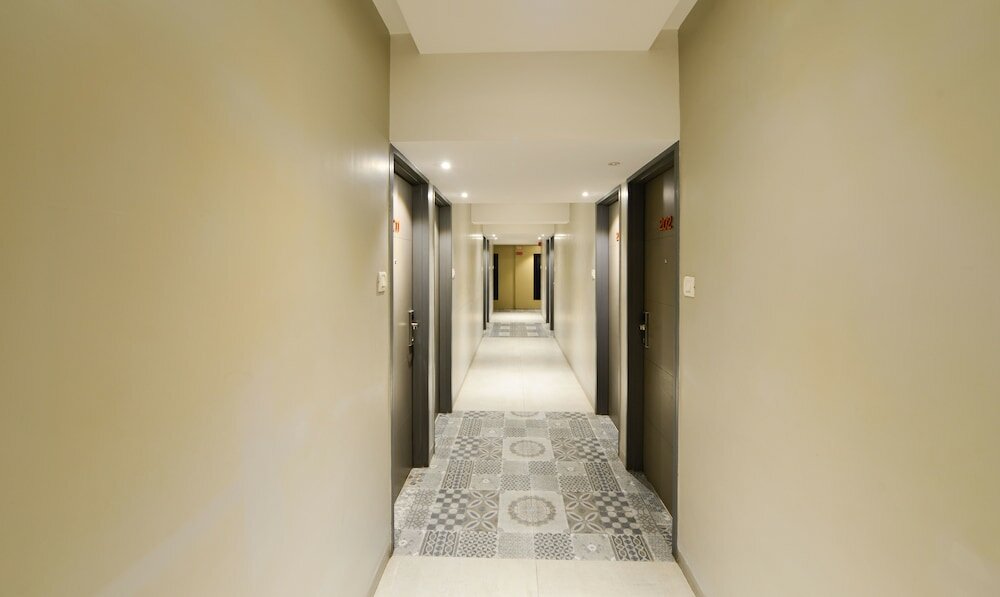 Фото Treebo swastik