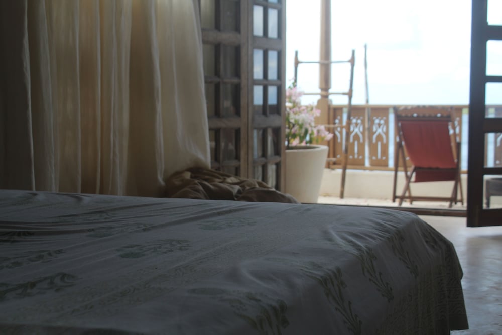 Фото Kijani Hotel