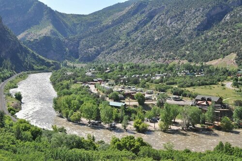 Гостиница Glenwood Canyon Resort