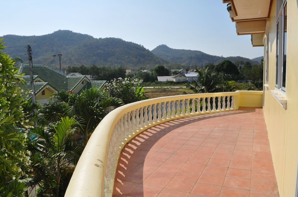 Фото Tropical Hill by Melody Hua-Hin