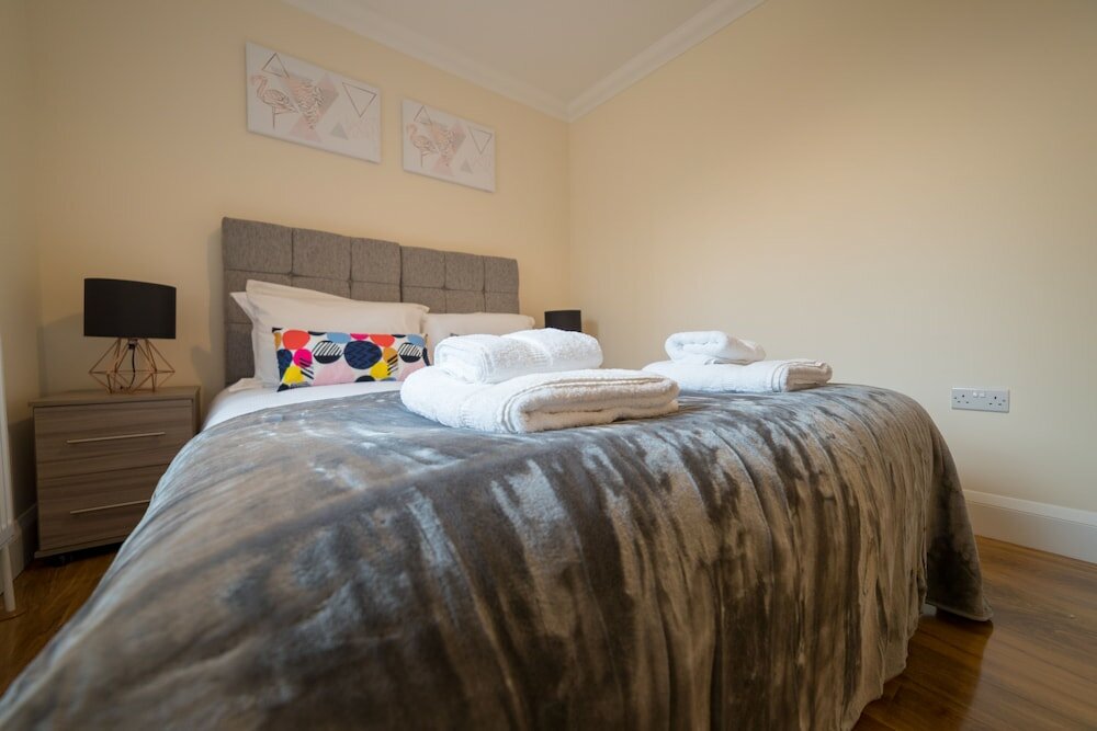 Фото London Heathrow Serviced Apartments