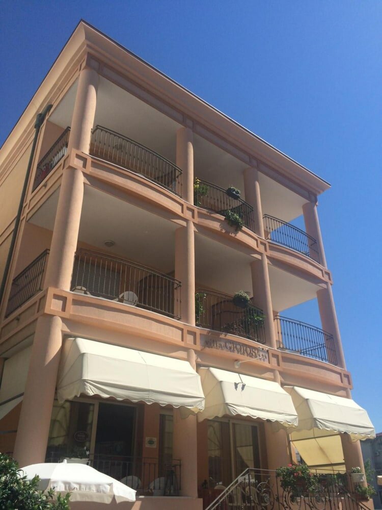 Фото Hotel Villa Gioiosa
