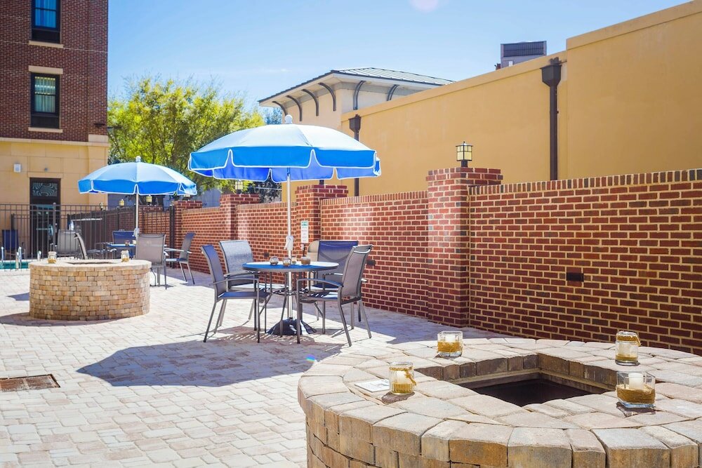 Фото Fairfield Inn & Suites Savannah Downtown/Historic District