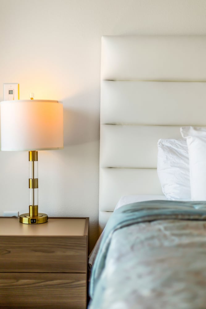 Фото Luxury Apartment in Hollywood