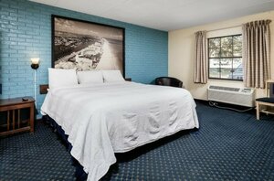 Гостиница La Casa Inn & Suites