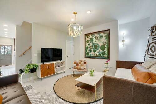 Гостиница Pittsburgh Retreat w Deck & Outdoor Dining! в Питтсбурге