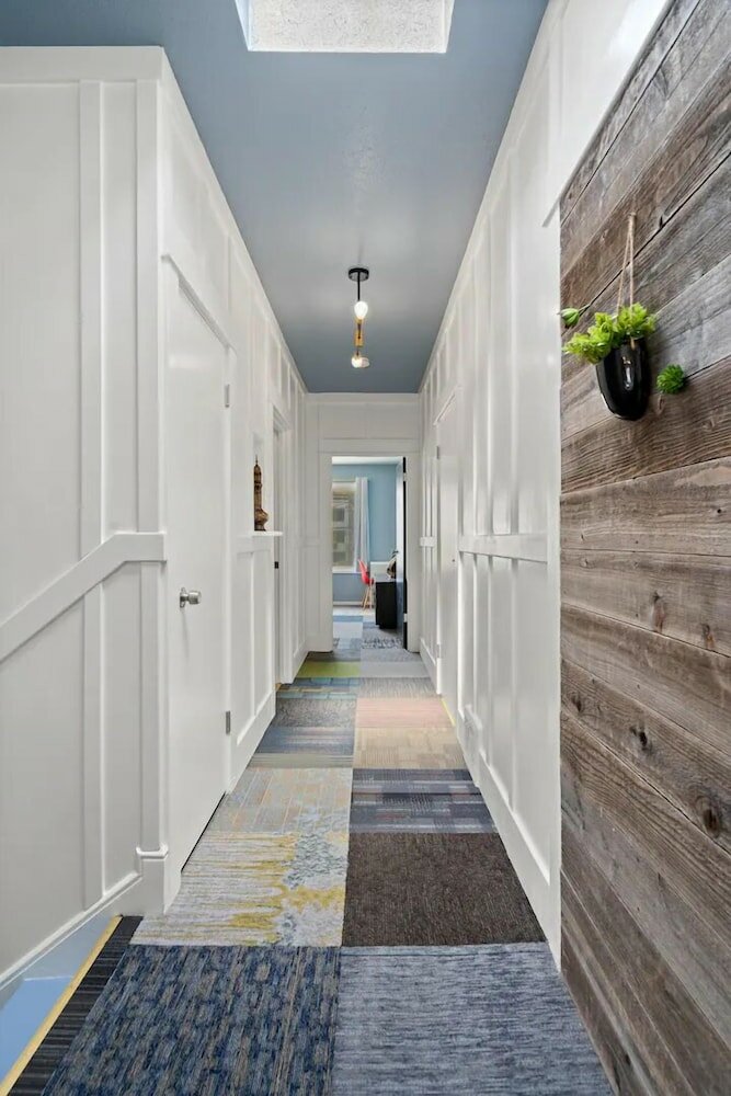 Фото Modern Trendy Spacious Homes SSFDowntown