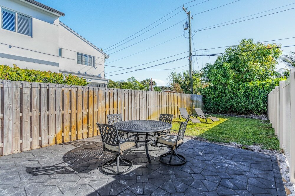 Фото Lauderdale 1 Bedroom Lux by Opus