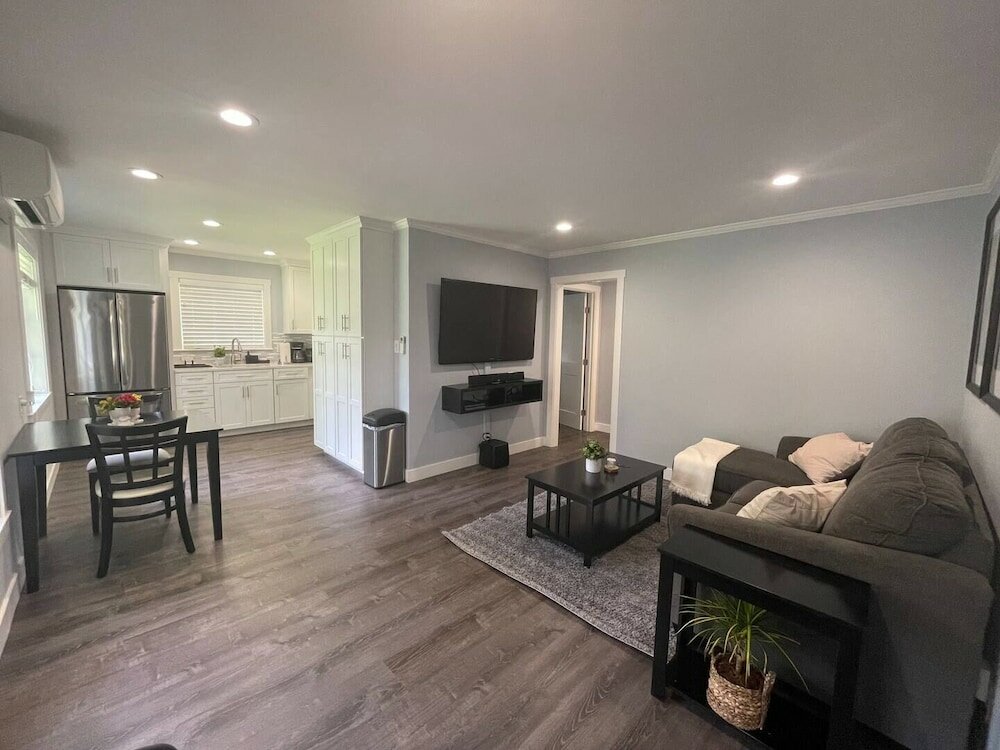 Фото Pet Friendly Condos