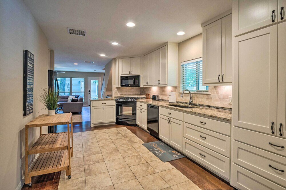 Фото Holly Hideaway