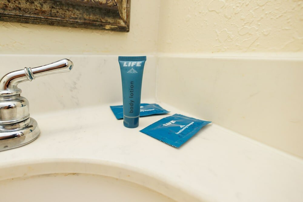 Фото Garnet Inn & Suites, Orlando