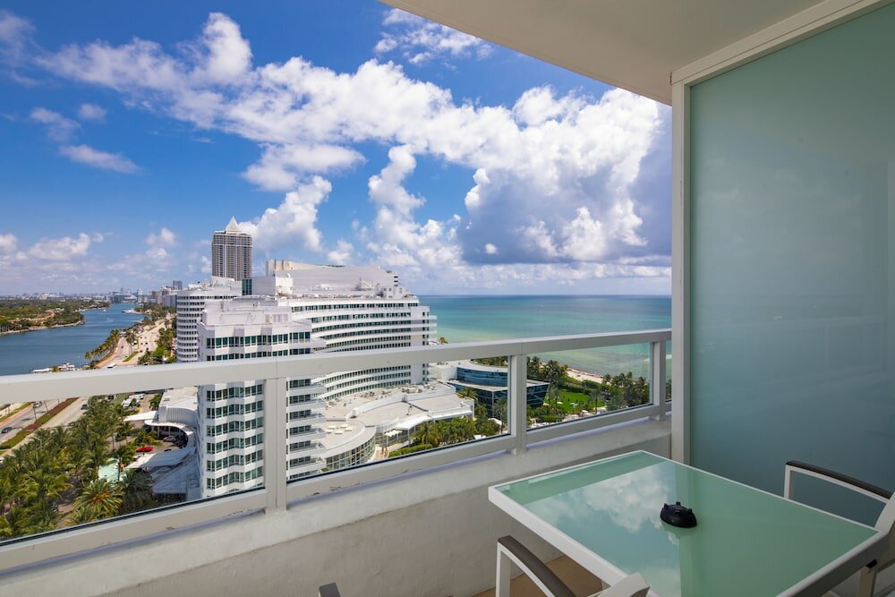 Фото Fontainebleau Miami Beach Private Luxury Suites