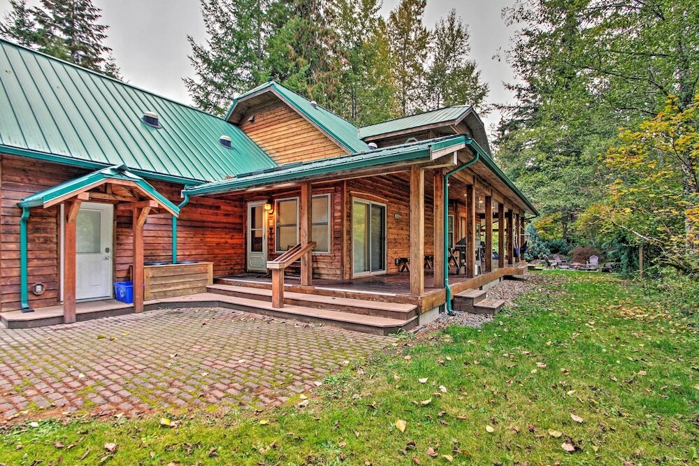 Фото Cabin + Studio: 5 Mi to Mt Rainier Nat'l Park