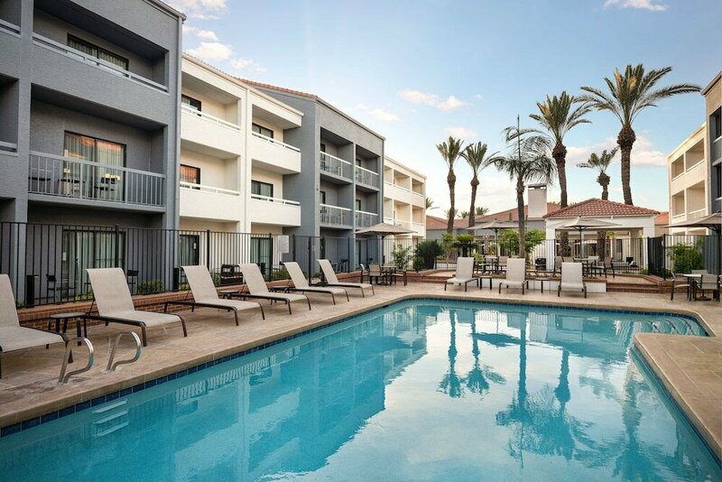 Гостиница Courtyard Phoenix Mesa by Marriott в Месе
