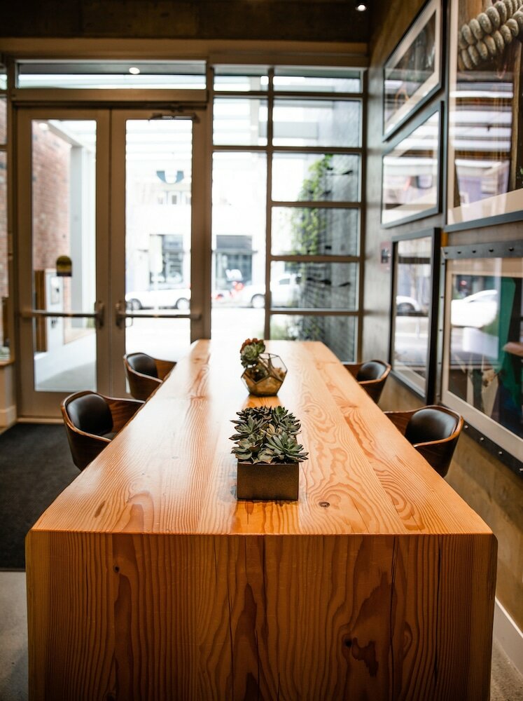 Фото Domicile Suites at Mark on 8th