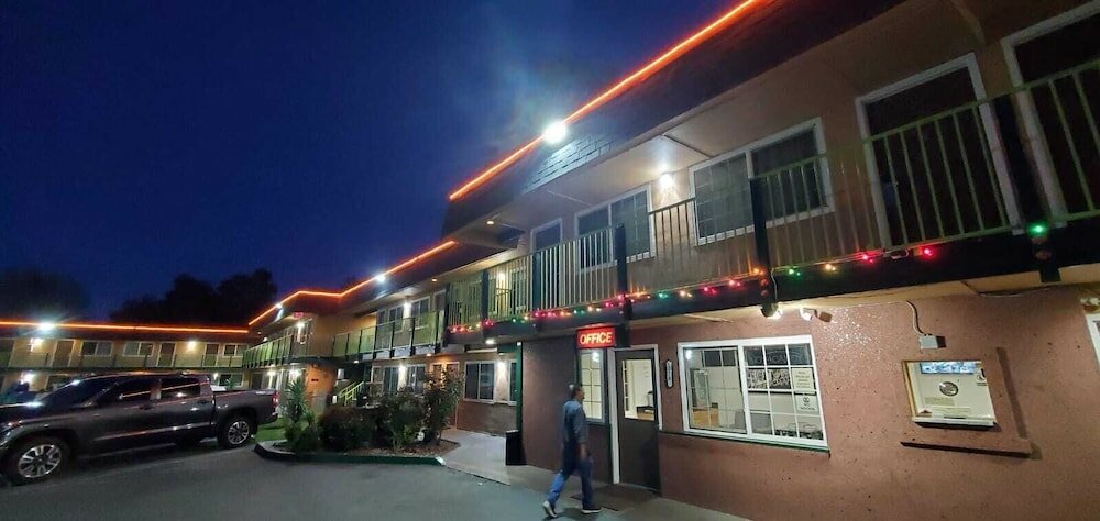 Фото Peach City Inn - Marysville Yuba City