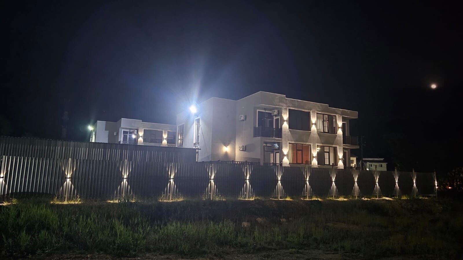 Фото Дом с бассейном