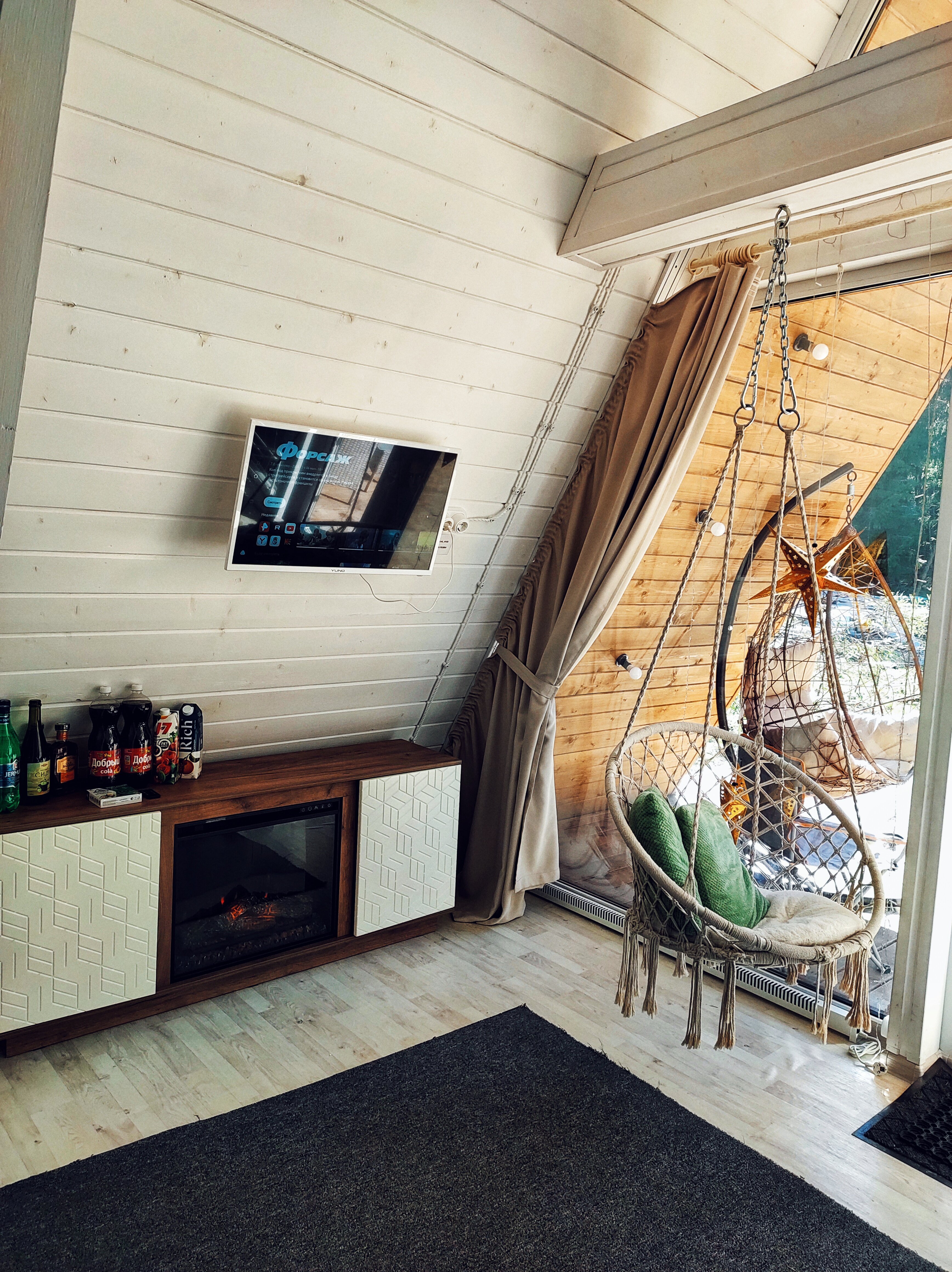 Фото Klever House Лехтуси