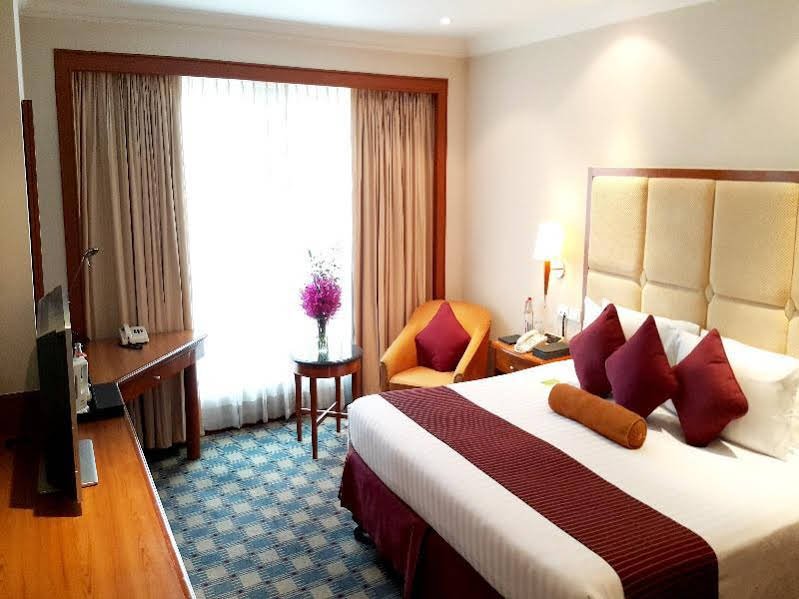 Фото Boulevard Hotel Bangkok