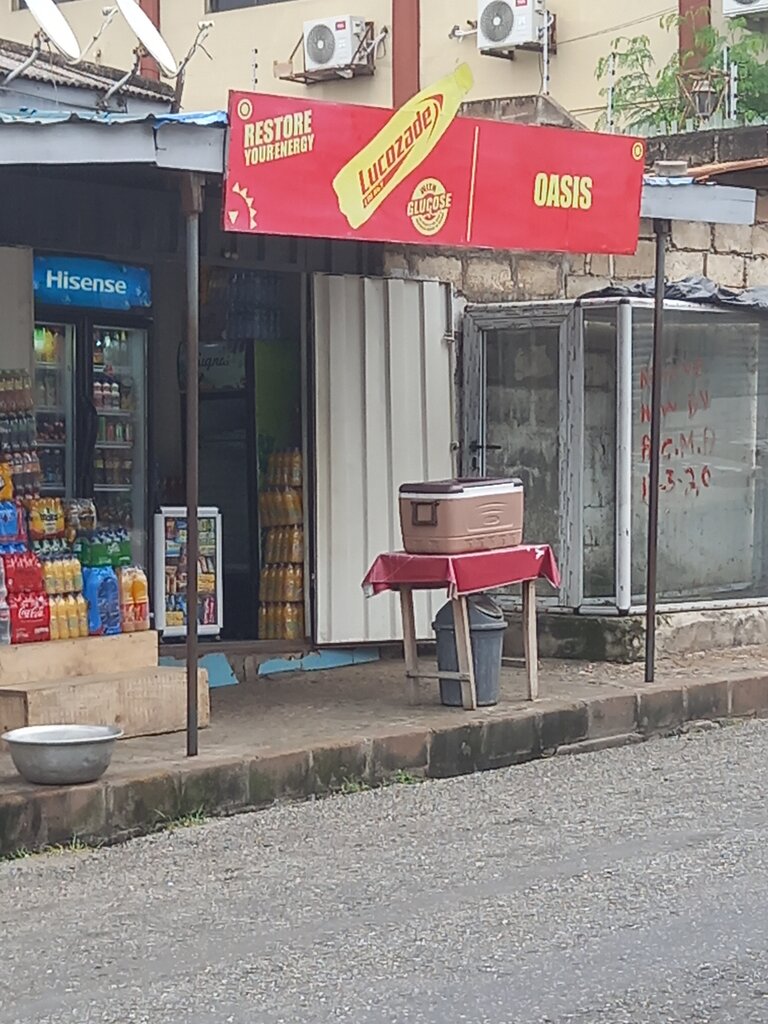 Soft drinks bar Oasis, Accra, photo