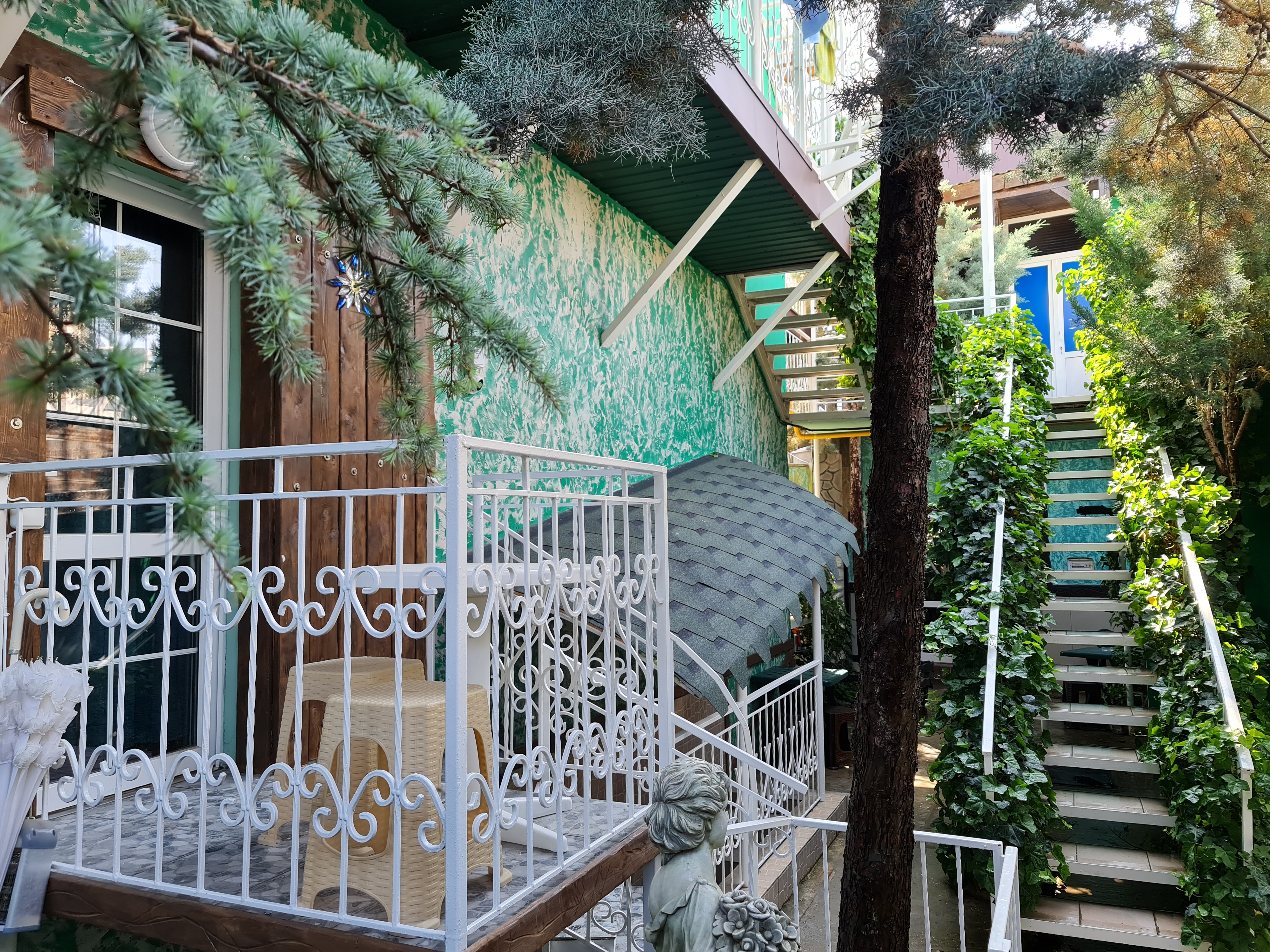 Фото Волшебный дворик