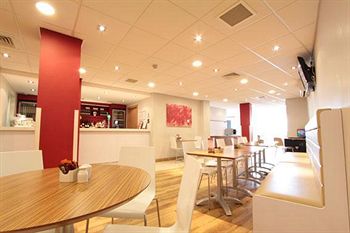 Фото Redwings Lodge Wolverhampton