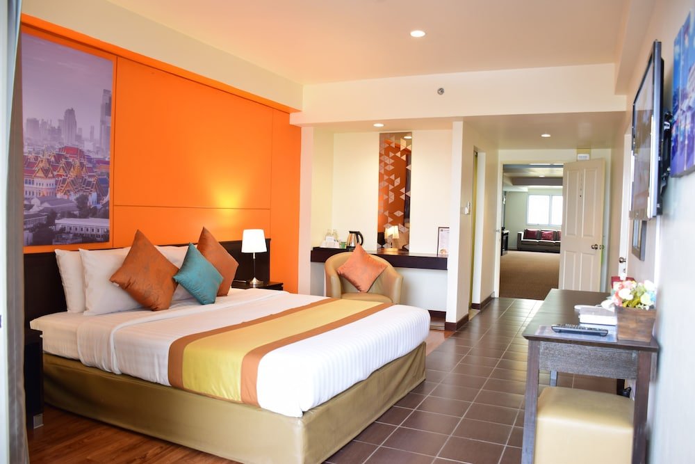 Фото The Color Living Hotel