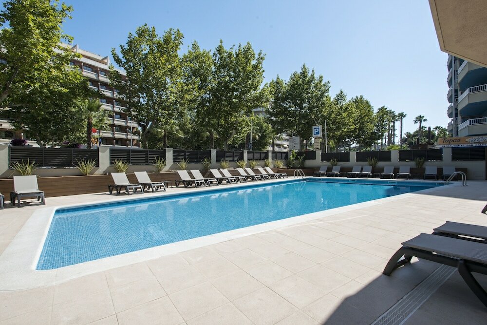 Фото Apartamentos California