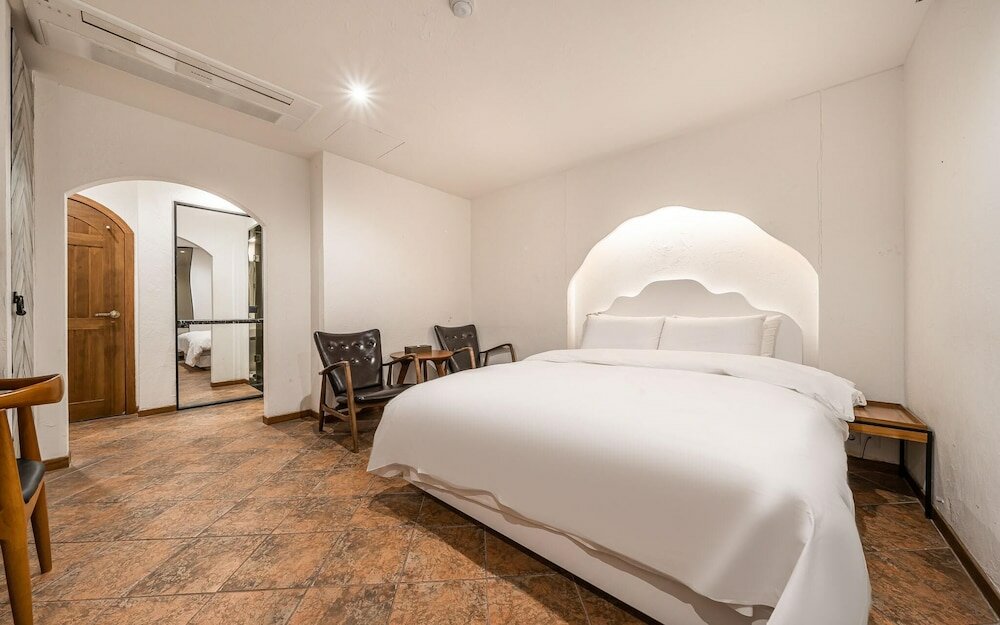 Фото Hotel Star Premier Yeoksam